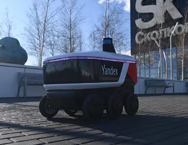 Yandex el robot repartidor que ya circula por Moscú